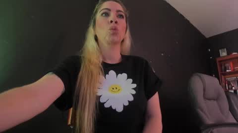 Viktoria online show from 03.10.25