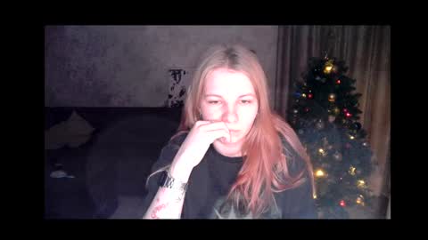 Snapshot of viktorlonsky chatting on 12.18.24 viktorlonsky online show from 12.18.24