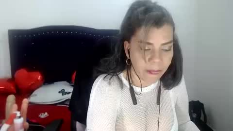 Snapshot of vikyadams chatting on 02.18.25 VIKY ADAMS online show from 02.18.25