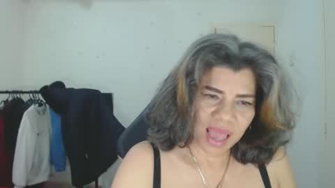 Snapshot of vikyadams chatting on 03.10.25 VIKY ADAMS online show from 03.10.25