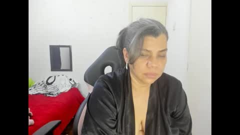 Snapshot of vikyadams chatting on 10.05.25 VIKY ADAMS online show from 10.05.25