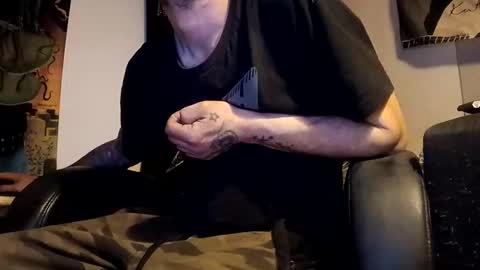 Snapshot of villeville chatting on 09.29.25 Vesku420 online show from 09.29.25