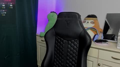 Snapshot of vincent__strong chatting on 03.08.26 Vincent Strong online show from 03.08.26