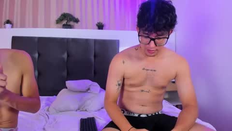 Snapshot of vincent_bowie chatting on 01.28.25 Lucas - Sam - Sophie online show from 01.28.25