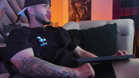 Snapshot of vincentblack_ chatting on 02.07.26 Vincent online show from 02.07.26