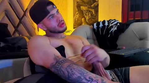 Snapshot of vincentblack_ chatting on 03.11.26 Vincent online show from 03.11.26