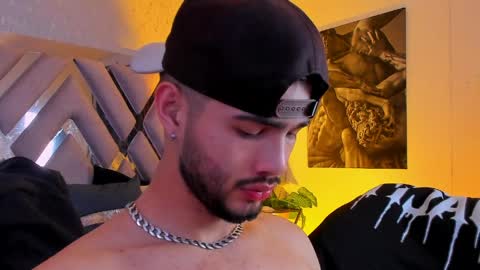 Snapshot of vincentblack_ chatting on 04.10.26 Vincent online show from 04.10.26