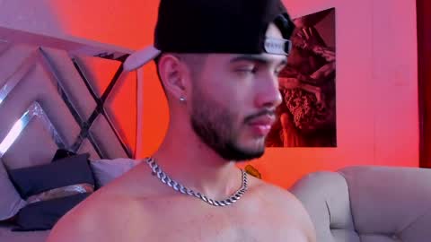 Snapshot of vincentblack_ chatting on 04.11.26 Vincent online show from 04.11.26