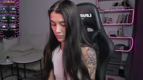 vinkitinkii online show from 01.15.25