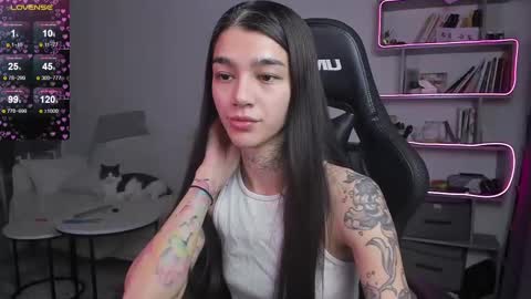 vinkitinkii online show from 02.20.25