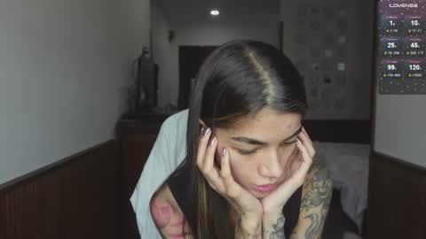 Snapshot of vinkitinkii chatting on 02.10.26 vinkitinkii online show from 02.10.26