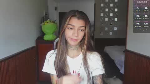 Snapshot of vinkitinkii chatting on 02.19.26 vinkitinkii online show from 02.19.26