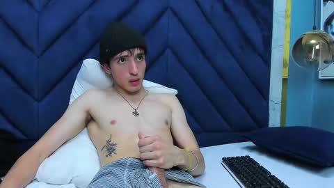 Snapshot of vinniematte chatting on 02.26.25 vinniematte online show from 02.26.25