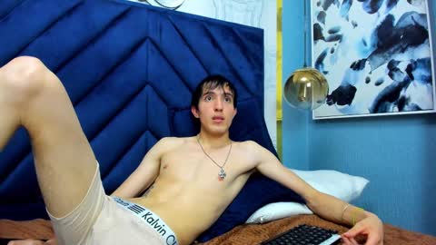 Snapshot of vinniematte chatting on 03.08.25 vinniematte online show from 03.08.25