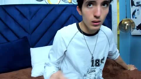 Snapshot of vinniematte chatting on 03.12.25 vinniematte online show from 03.12.25