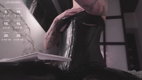 Diva Silvia online show from 01.12.25