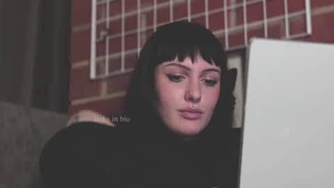 Diva Silvia online show from 01.31.25