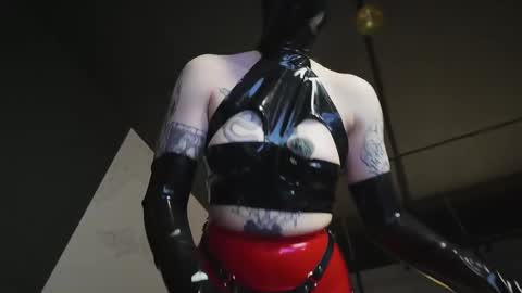 Diva Silvia online show from 03.12.25