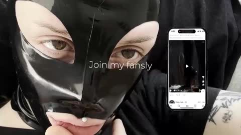 Diva Silvia online show from 12.22.25