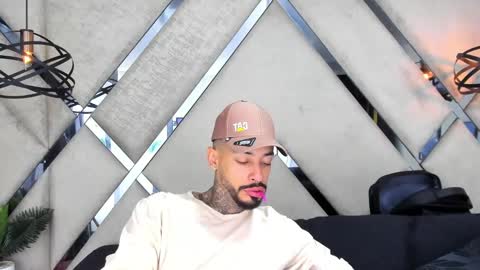 ---Vinzen--- online show from 10.22.25