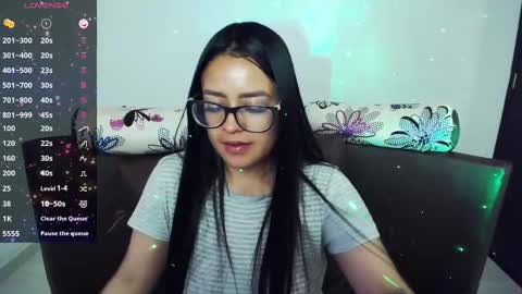 Snapshot of vio_let_ chatting on 03.03.25 Daniela online show from 03.03.25