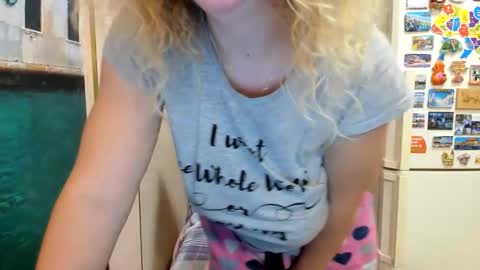 Snapshot of viodetta chatting on 10.04.25 viodetta online show from 10.04.25