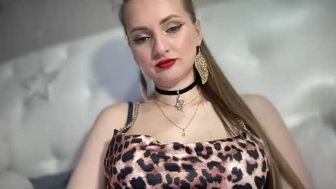 Snapshot of viola_1 chatting on 03.07.25 Funny girl online show from 03.07.25