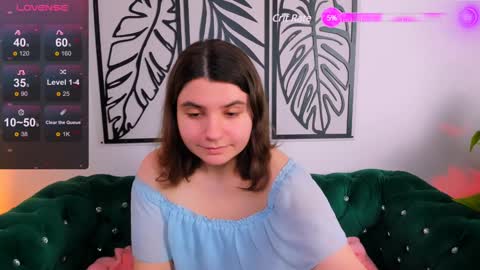 Snapshot of viola__shy chatting on 01.30.25 Viola online show from 01.30.25
