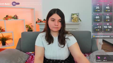 Snapshot of viola__shy chatting on 09.18.25 Viola online show from 09.18.25
