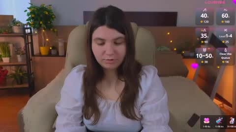 Snapshot of viola__shy chatting on 05.18.26 Viola online show from 05.18.26