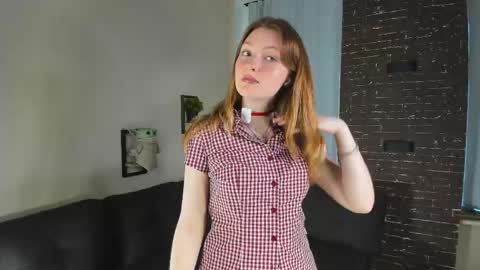 Snapshot of viola_larson chatting on 06.01.26 Viola but friends call me Sisi online show from 06.01.26