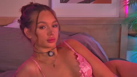 violaflirt online show from 10.24.25