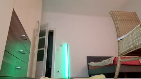 Viola online show from 12.15.24