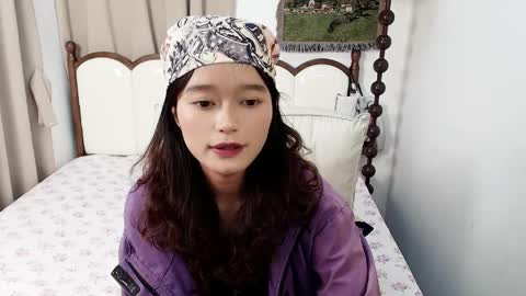 Snapshot of violazona chatting on 03.29.26 Zona online show from 03.29.26