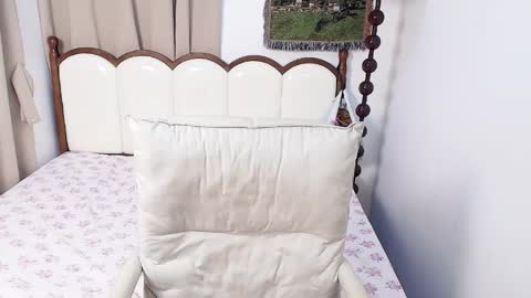 Snapshot of violazona chatting on 04.13.26 Zona online show from 04.13.26