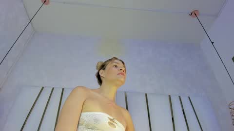 violeet_gray online show from 09.10.25