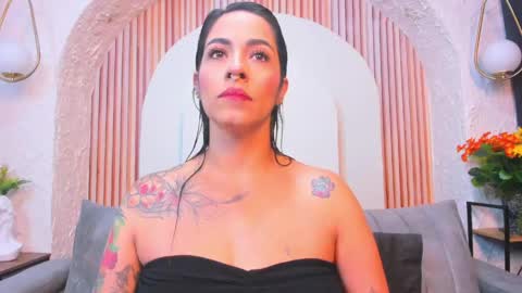 Snapshot of violeet_scottt chatting on 06.08.26 Violette online show from 06.08.26