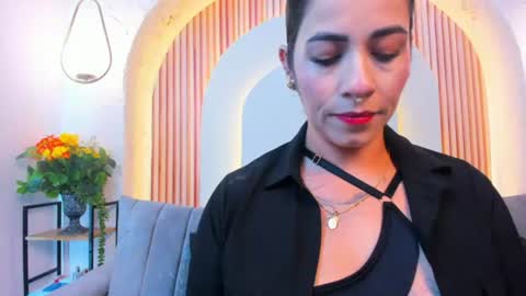 Snapshot of violeet_scottt chatting on 06.18.26 Violette online show from 06.18.26