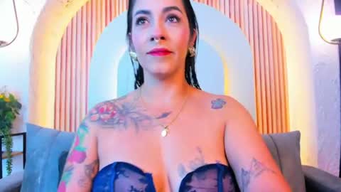 Snapshot of violeet_scottt chatting on 06.20.26 Violette online show from 06.20.26