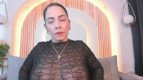 Snapshot of violeet_scottt chatting on 06.27.26 Violette online show from 06.27.26