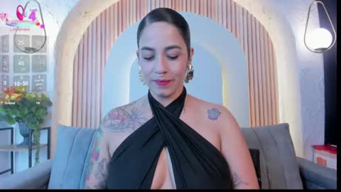Snapshot of violeet_scottt chatting on 07.10.26 Violette online show from 07.10.26