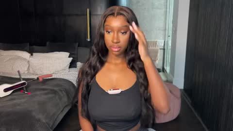 Snapshot of violet6xft chatting on 05.27.26 Fantasy Black Girl online show from 05.27.26