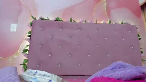Snapshot of violet__taylor_ chatting on 06.30.26 violet__taylor_ online show from 06.30.26