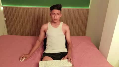 violet_and_dylan online show from 12.21.25