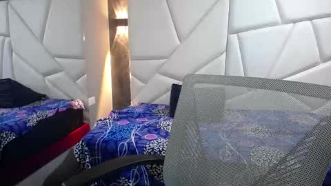 Snapshot of violet_angel13 chatting on 04.18.26 Violet online show from 04.18.26