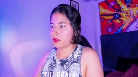 Snapshot of violet_blaze chatting on 09.30.25 online show from 09.30.25