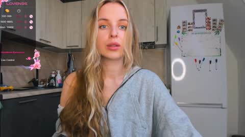 Violet online show from 02.05.25