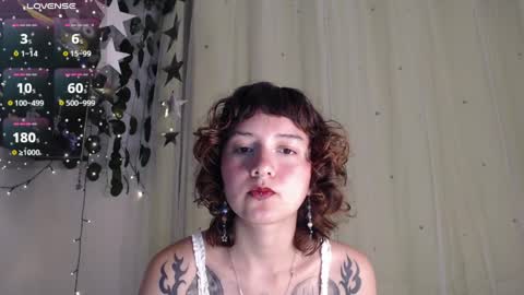Snapshot of violet_bluee chatting on 04.01.26 Violet online show from 04.01.26