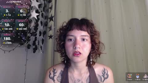 Snapshot of violet_bluee chatting on 04.10.26 Violet online show from 04.10.26