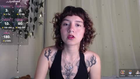 Snapshot of violet_bluee chatting on 04.11.26 Violet online show from 04.11.26